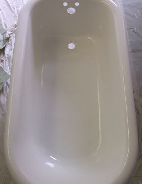 Reglazed Clawfoot Tub Completed